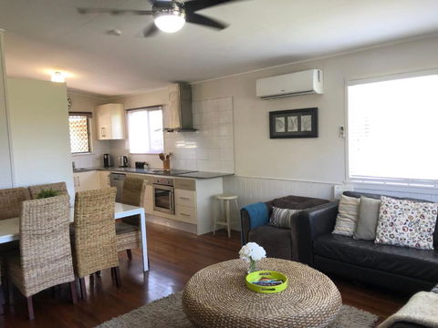 Redland BayBreeze - New South Wales Tourism  0
