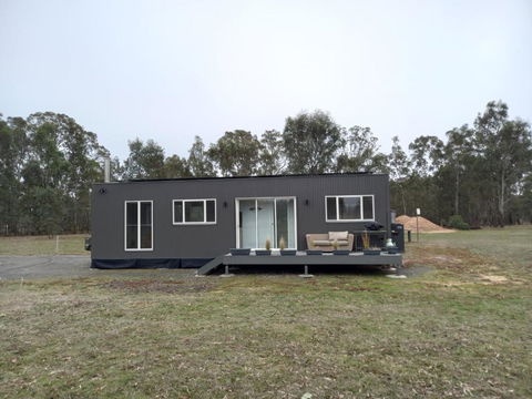 Redman View Luxury Lakeside Cabin - New South Wales Tourism  1