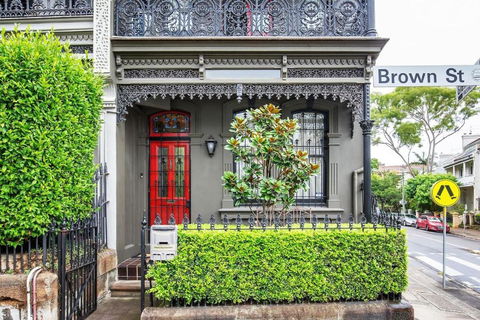 Refined Paddington Corner Terrace With Parking - New South Wales Tourism  0