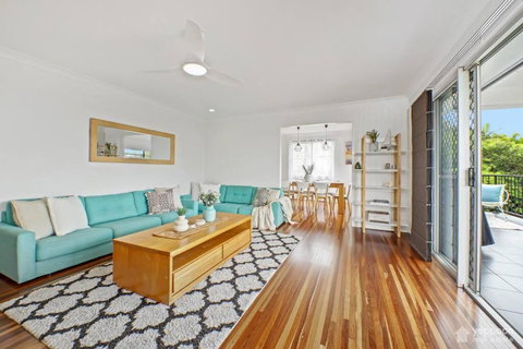 RELAX @48 CLOSE TO BEACH Sleeps 7 - New South Wales Tourism  2