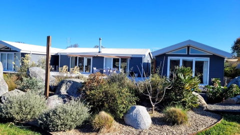 Relax At Rowdygoose Farm - New South Wales Tourism  0