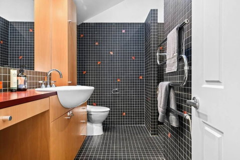 Renovated Brilliance In Bayside Albert Park - New South Wales Tourism  3