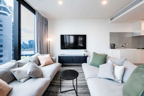 Resort Style Living 2 Bed Apt With Pool BBQ - New South Wales Tourism  0