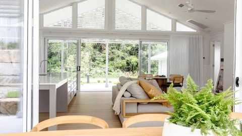 Resort Style Living With Pool, Tennis Court And Beach - New South Wales Tourism  2
