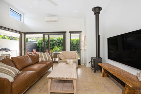 Rest Pet Friendly With Outdoor Bath 3 Mins Walk To Beach - New South Wales Tourism  1
