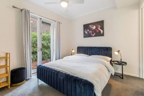 Retreat On George - New South Wales Tourism  0