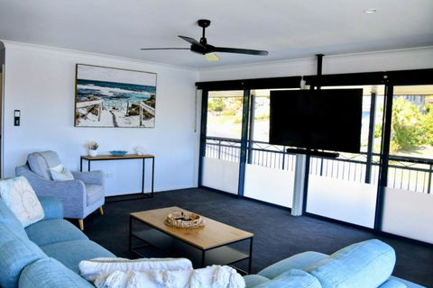 Retreat To Marlin - New South Wales Tourism  2