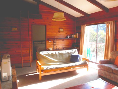 Retro 2 Bedroom Apartment - New South Wales Tourism  2