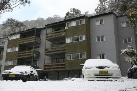 Retro 2 Bedroom Apartment - New South Wales Tourism  1