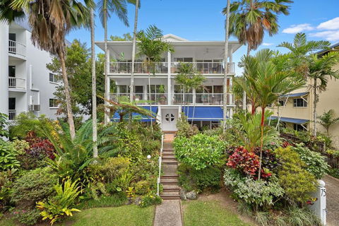 Ribbons Beachfront Apartments Clifton Beach - New South Wales Tourism  0