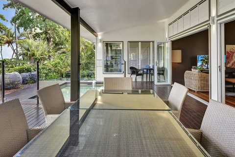 Ripples On The Beach - Beachfront Mission Beach - New South Wales Tourism  2