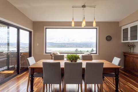 River Haven Serene Spacious With River Views - New South Wales Tourism  1