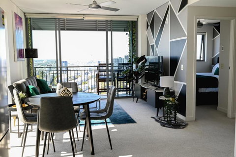 River View Apartment In Brisbane With Parking - New South Wales Tourism  1