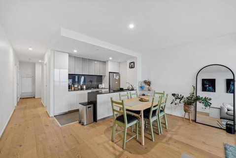 Riverina - Ultimate Footscray Getaway With Parking - New South Wales Tourism  2
