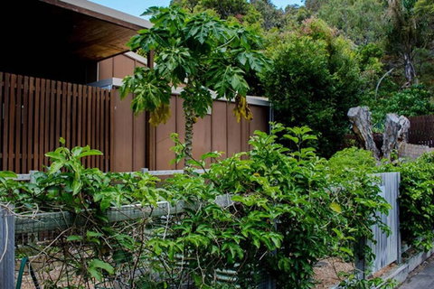 Sand Dweller Holiday Villa Point Lookout - New South Wales Tourism  1
