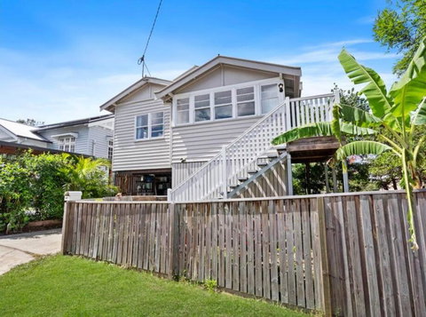 Room In Large Home 6 Min To CBD - New South Wales Tourism  0