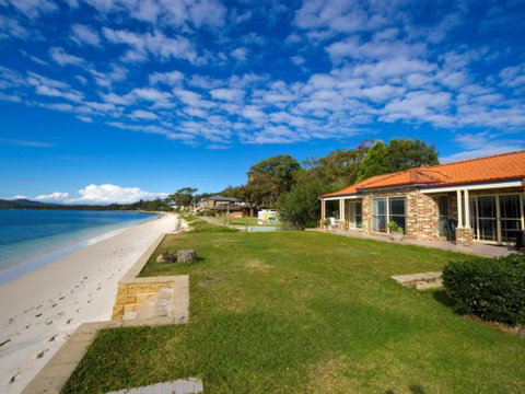 Salamander Beach Front - New South Wales Tourism  0