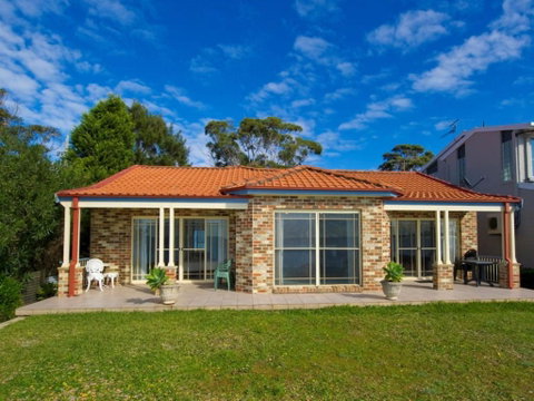 Salamander Beach Front - New South Wales Tourism  1