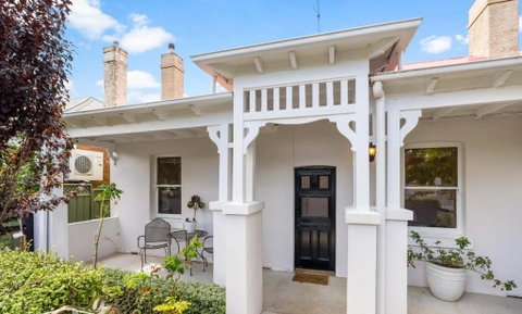 Roseland Cottage - CBD Heritage - New South Wales Tourism  0
