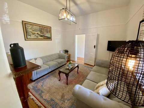Roseland Cottage - CBD Heritage - New South Wales Tourism  2