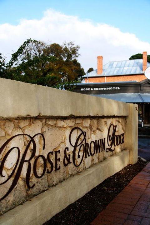 Rose & Crown Hotel - New South Wales Tourism  3