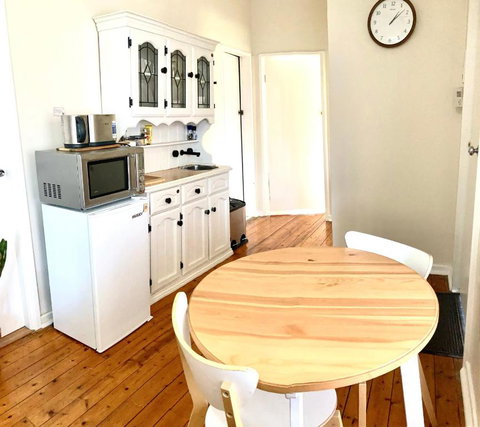 Rose End Cozy Apartment - New South Wales Tourism  2
