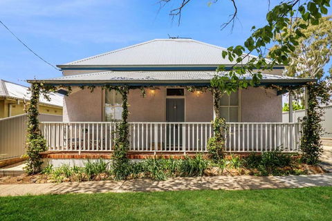 RoseBerne Cottage - New South Wales Tourism  0