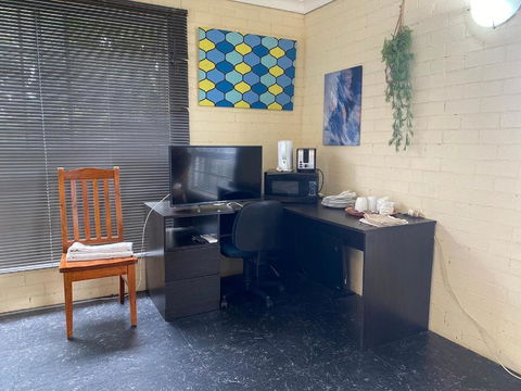 Rosebourne Gardens Motel - New South Wales Tourism  1