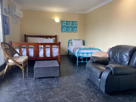 Rosebourne Gardens Motel - New South Wales Tourism  2