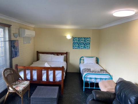 Rosebourne Gardens Motel - New South Wales Tourism  3