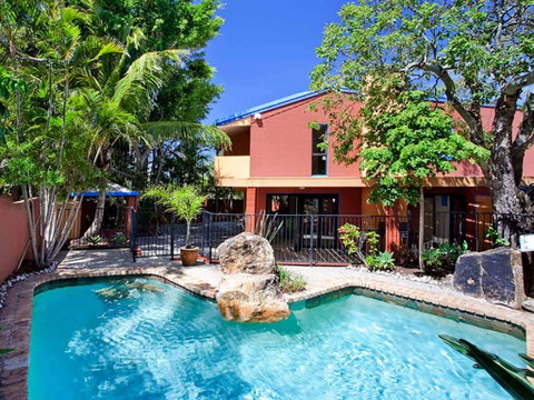 Ross Cres Spacious Private Beach House - New South Wales Tourism  0