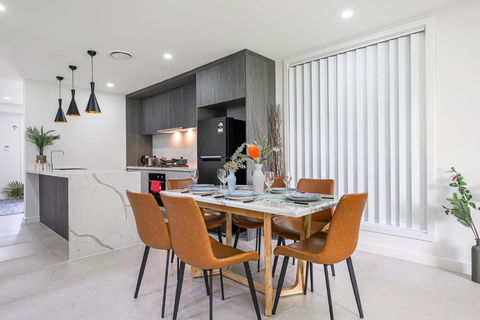 Rousehill 5Br With Pool Near Shopping Centre&Train - New South Wales Tourism  0