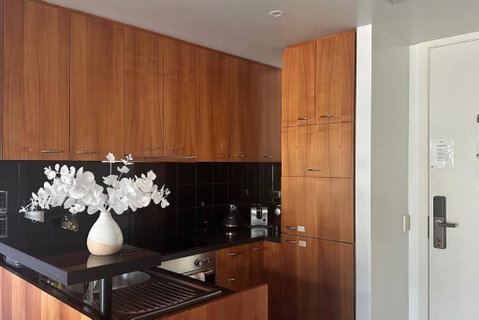 Royal Garden Residence - New South Wales Tourism  2