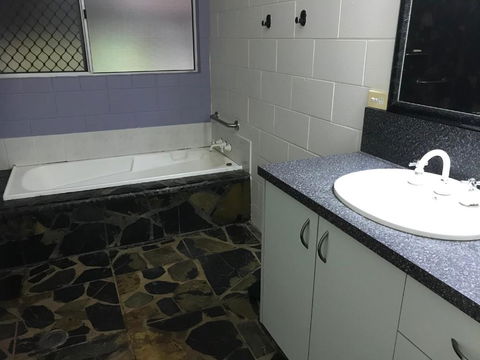 Royal Palm Cottage, Entire Two Bedroom 2 Bathroom House With Pool - New South Wales Tourism  3