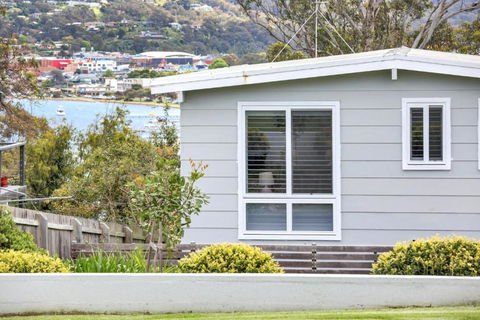 Ruby Moon - New South Wales Tourism  0