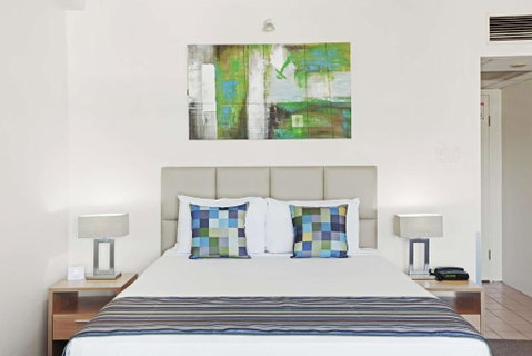 Rydges Esplanade Resort Cairns - New South Wales Tourism  0