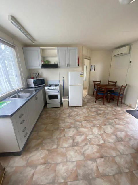 Sale Caravan Park - New South Wales Tourism  0