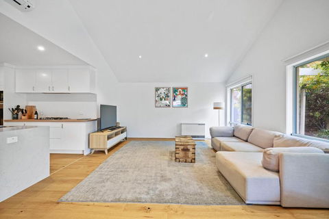 Salt Air Hideaway With Lush Backyard - New South Wales Tourism  3