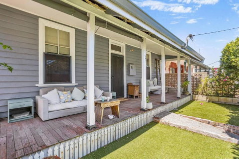 Saltbush Cottage In Fabulous South Fremantle - New South Wales Tourism  0
