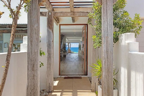 Saltwater Beach House - New South Wales Tourism  3