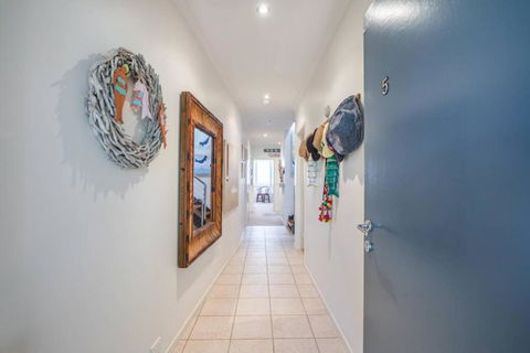 Saltwater 5 - Sleeps 8 - Close To Main Beach - New South Wales Tourism  3