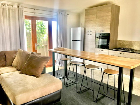 Salty Blue Beach House - New South Wales Tourism  3
