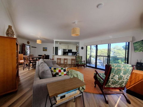 Salty Dog - New South Wales Tourism  0