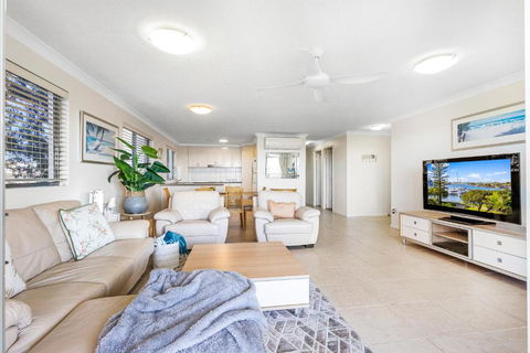 Salty Kisses @ Riverdance - 3 Bedroom Apartment - New South Wales Tourism  0