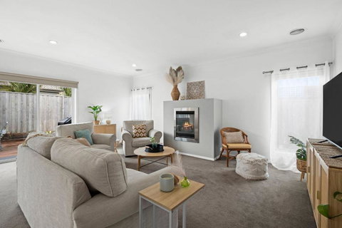 Salty Sage Beach House - New South Wales Tourism  0