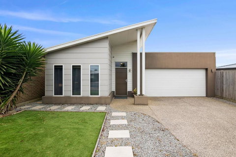 Salty Sage Beach House - New South Wales Tourism  3