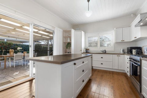 Sampson Cottage - Historic Charm - New South Wales Tourism  2