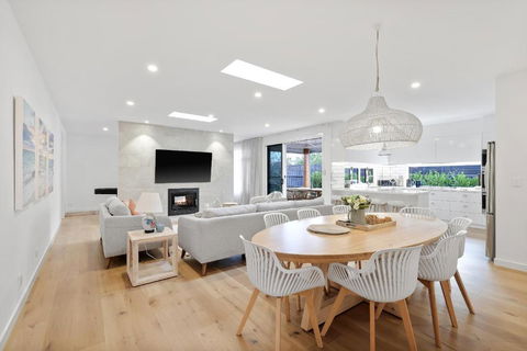Sanctuary Of Hope By Ready Set Stay - Cowes - New South Wales Tourism  2