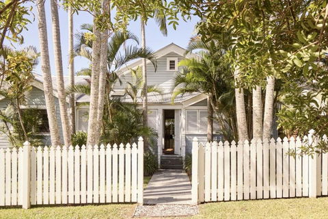 Sanctuary Spaces - Kia Ora Byron - New South Wales Tourism  1