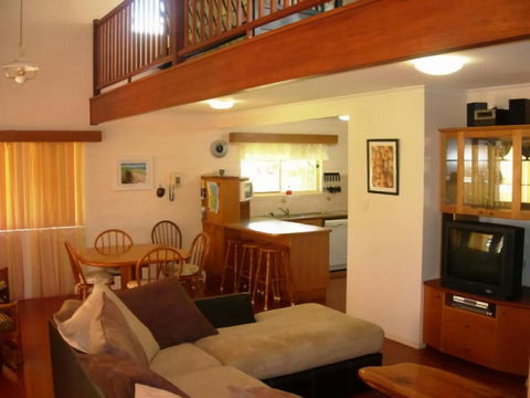 Sand Piper Cottage Rainbow Beach - New South Wales Tourism  2